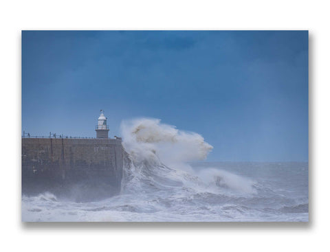Storm Ciarán Waves and The Lighthouse Mk.2