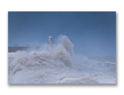 Storm Ciarán Waves and The Lighthouse Mk.5